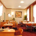 Insel Szálloda Köln