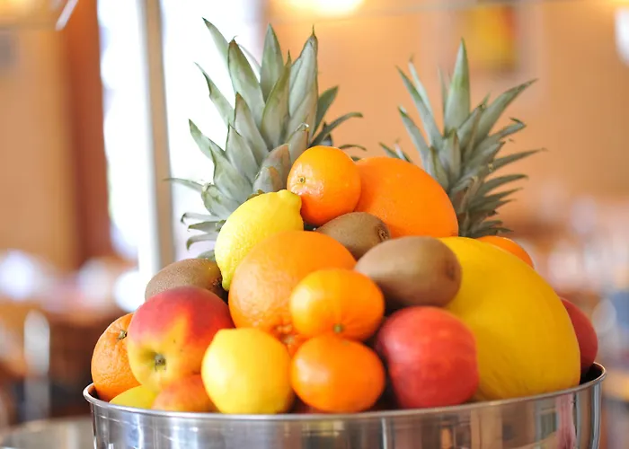 Insel فندق كولونيا