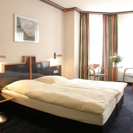 Hotel Insel 3*